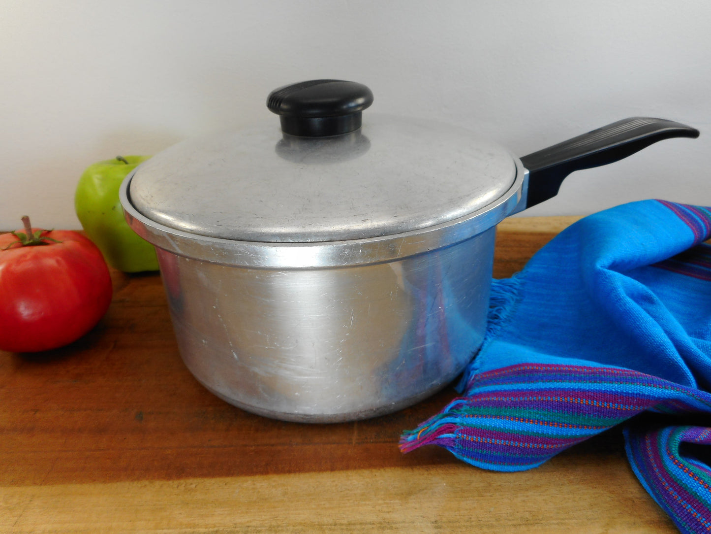 Kitchen Craft USA Aluminum 2-1/2 Quart Sauce Pan and Lid - Vintage Cookware