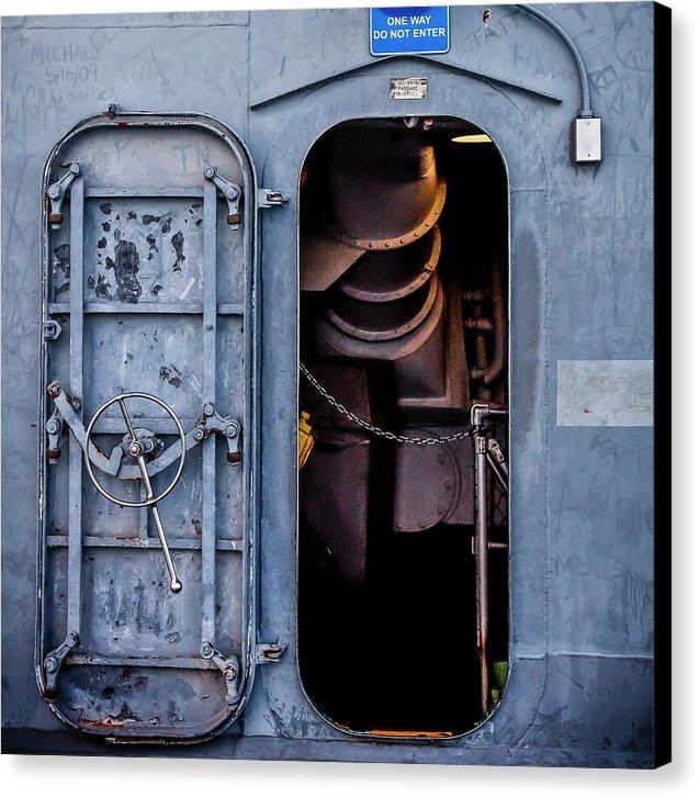 Uss Yorktown Air Craft Carrier Hatch - Canvas Print