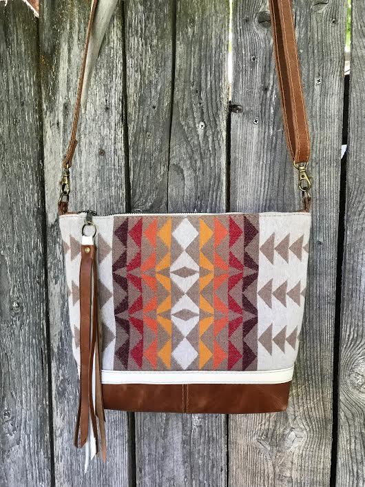 Painted Desert Deluxe - Handcrafted Leather and Wool Bag