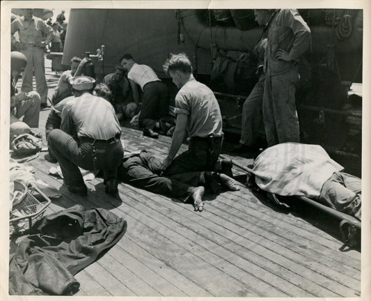 Official Navy Photo of WWII era USS Bunker Hill (CV-17) Aircraft Carrier