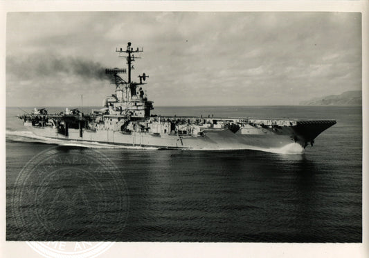 Official Navy Photo of WWII era USS Bennington (CV-20) Aircraft Carrier
