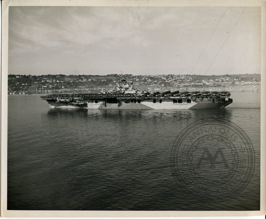 Official Navy Photo of WWII era USS Bennington (CV-20) Aircraft Carrier