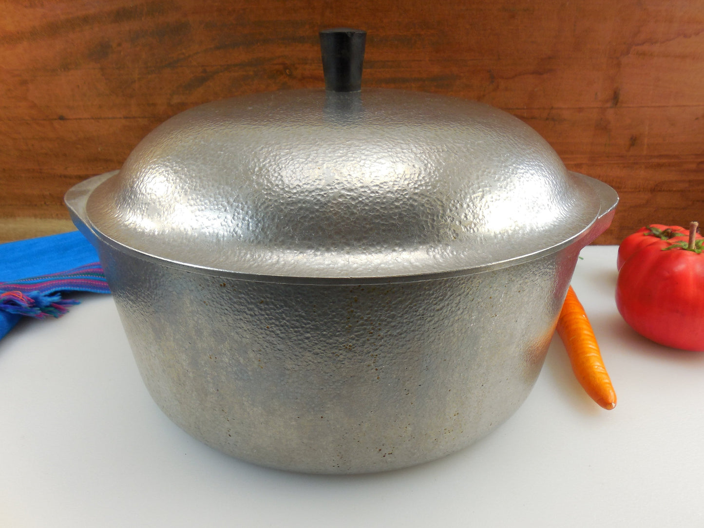 SOLD... Club Aluminum Hammercraft - Hammered Cast Aluminum Dutch Oven 4-1/2 Qt