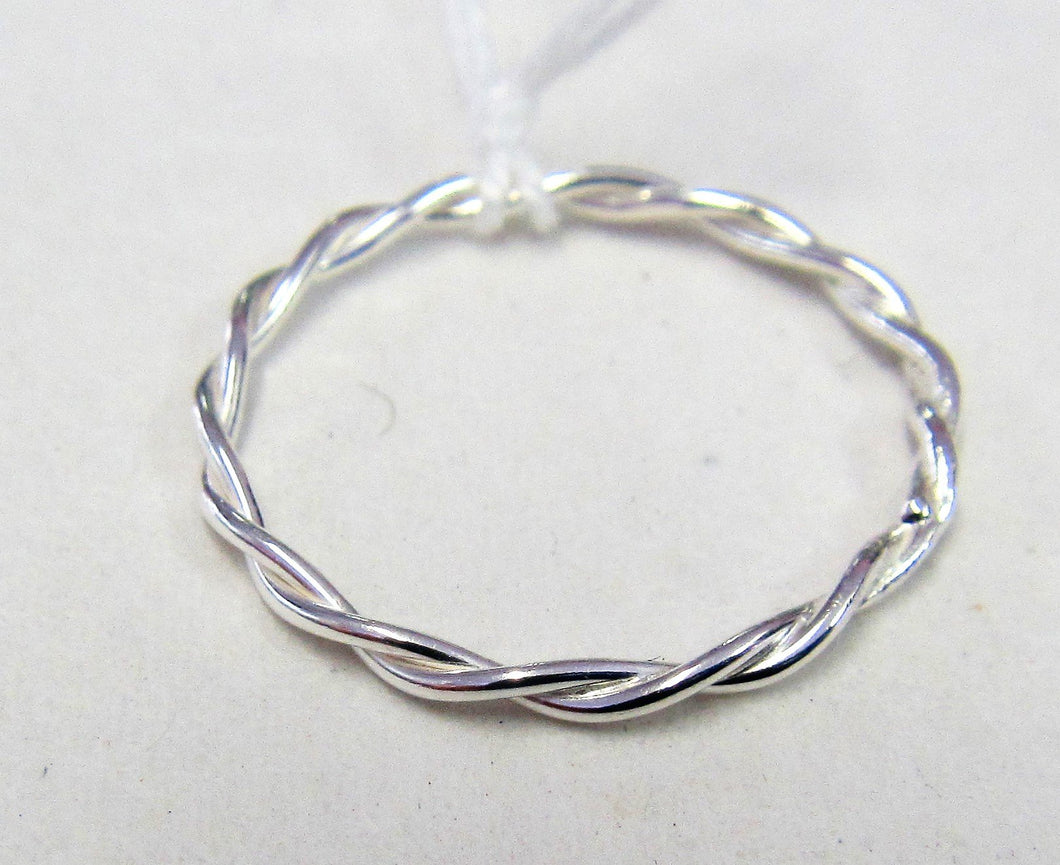Handcrafted Sterling Silver twisted pattern ring Size R