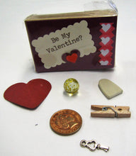 Load image into Gallery viewer, Handcrafted beautiful Valentines Day little boxes of happiness