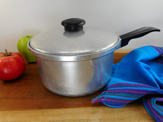 Kitchen Craft USA Aluminum 2-1/2 Quart Sauce Pan and Lid - Vintage Cookware