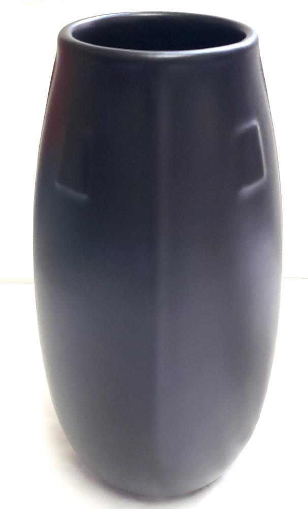 Venice Clay Handcrafted Pottery Vase, Black