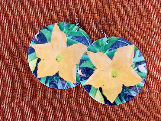 Squash blossom Flor de calabaza handcrafted statement dangle shell earrings