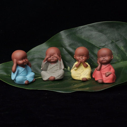 Small Buddha statue monk figurine tathagata India Yoga Mandala tea pet purple ceramic crafts decorative ceramic ornaments monk