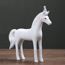 Scandinavian Style Creative Resin Handicraft Gift Furnishings Lovely Unicorn Home Decor Furnishings Nordic Unicorn Figure Statue